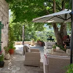 Holiday Home With Hot Tub Svinisce, Omis - 25178 *